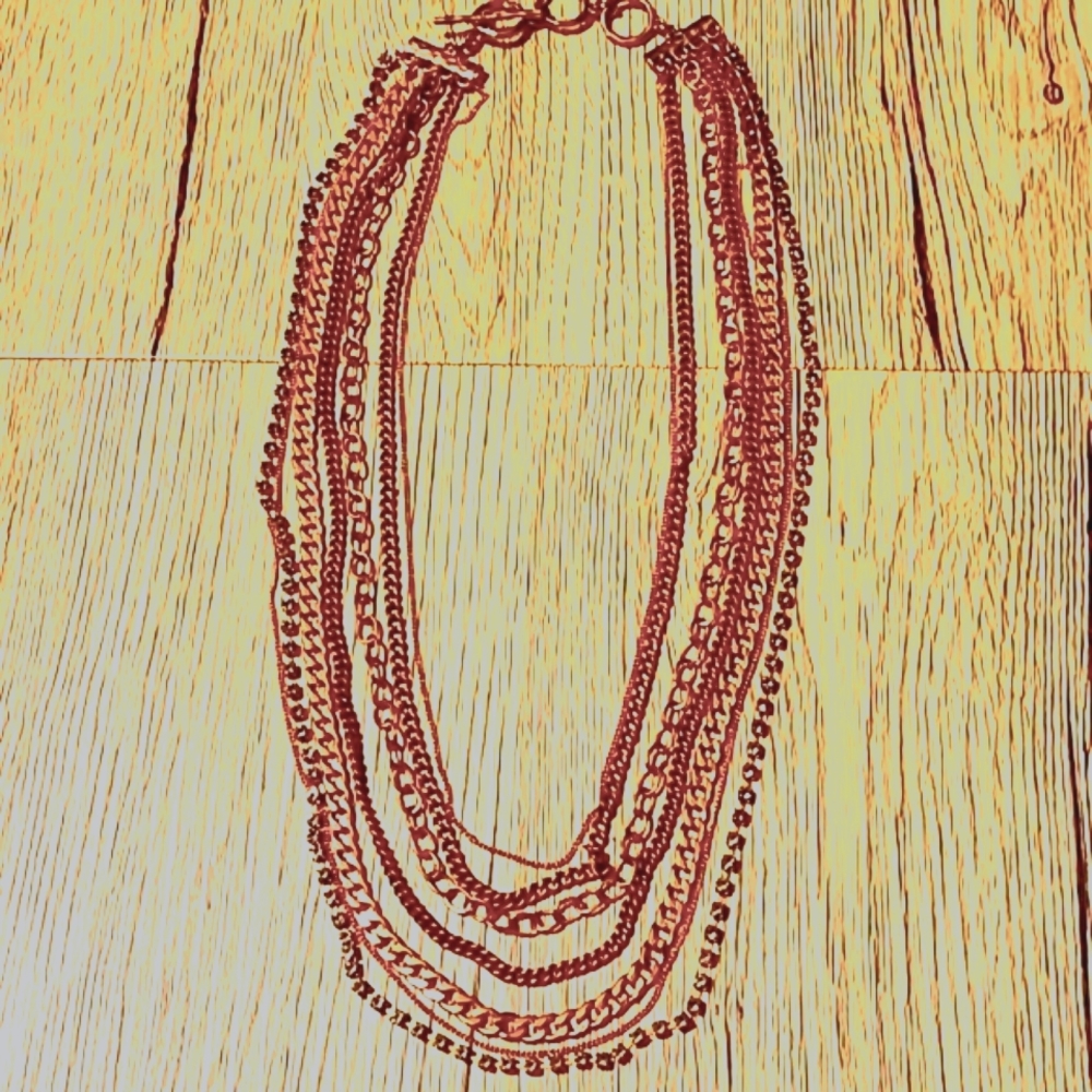 Beautiful & chic multi-toned rose gold & copper Stella & Dot necklace.